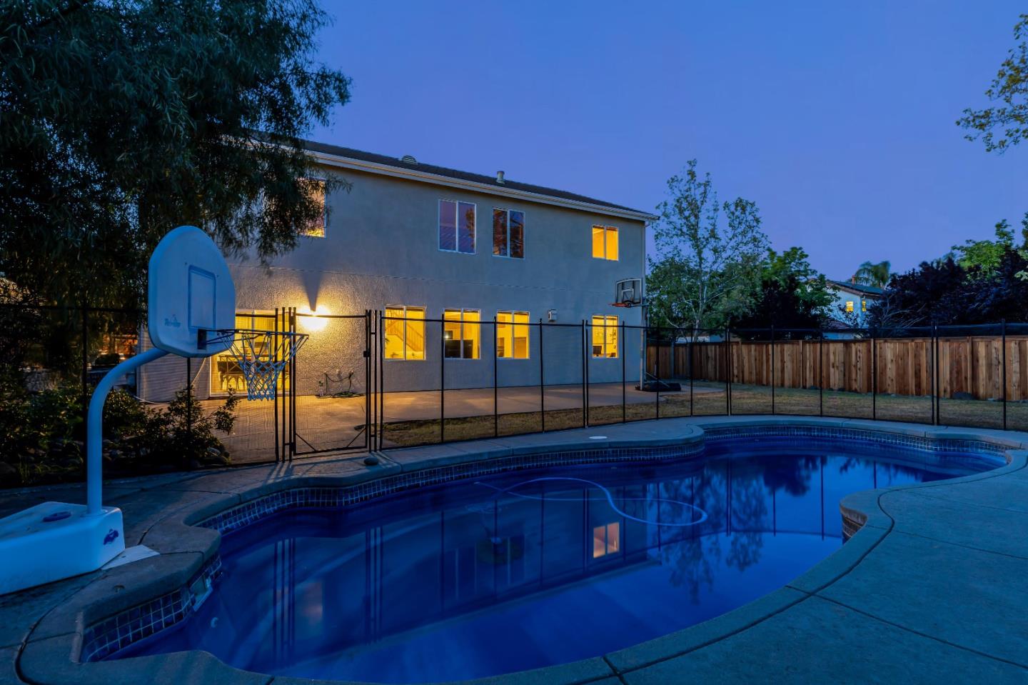 Detail Gallery Image 34 of 35 For 6457 Sonora Pass Way, Rocklin,  CA 95765 - 5 Beds | 3 Baths