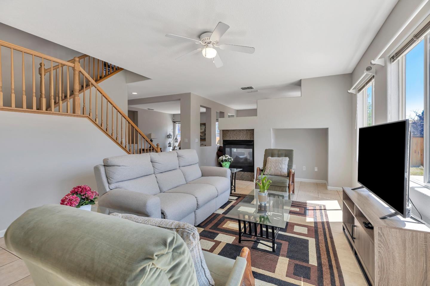 Detail Gallery Image 7 of 35 For 6457 Sonora Pass Way, Rocklin,  CA 95765 - 5 Beds | 3 Baths