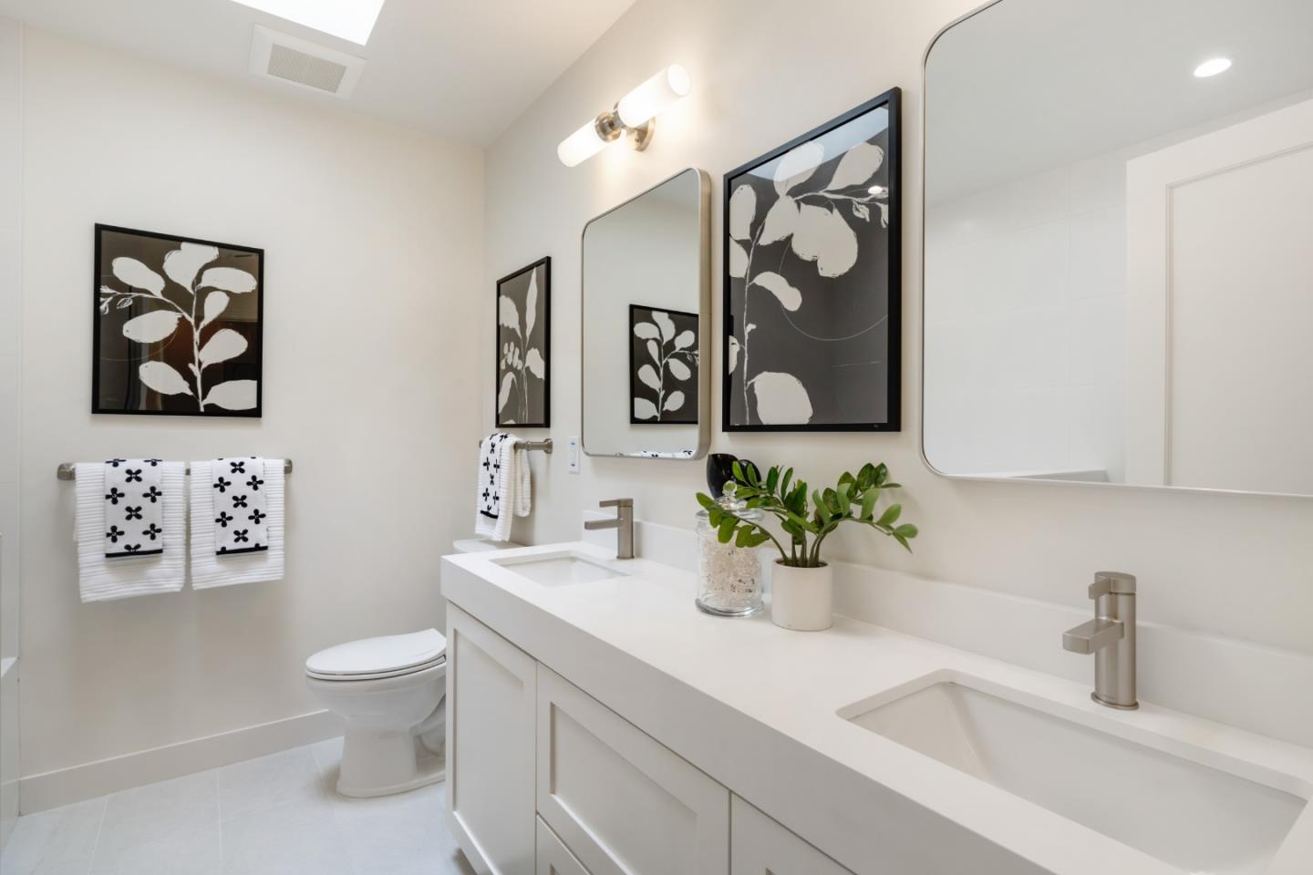 Detail Gallery Image 13 of 21 For 141 Jordan Ave, Los Altos,  CA 94022 - 3 Beds | 2 Baths