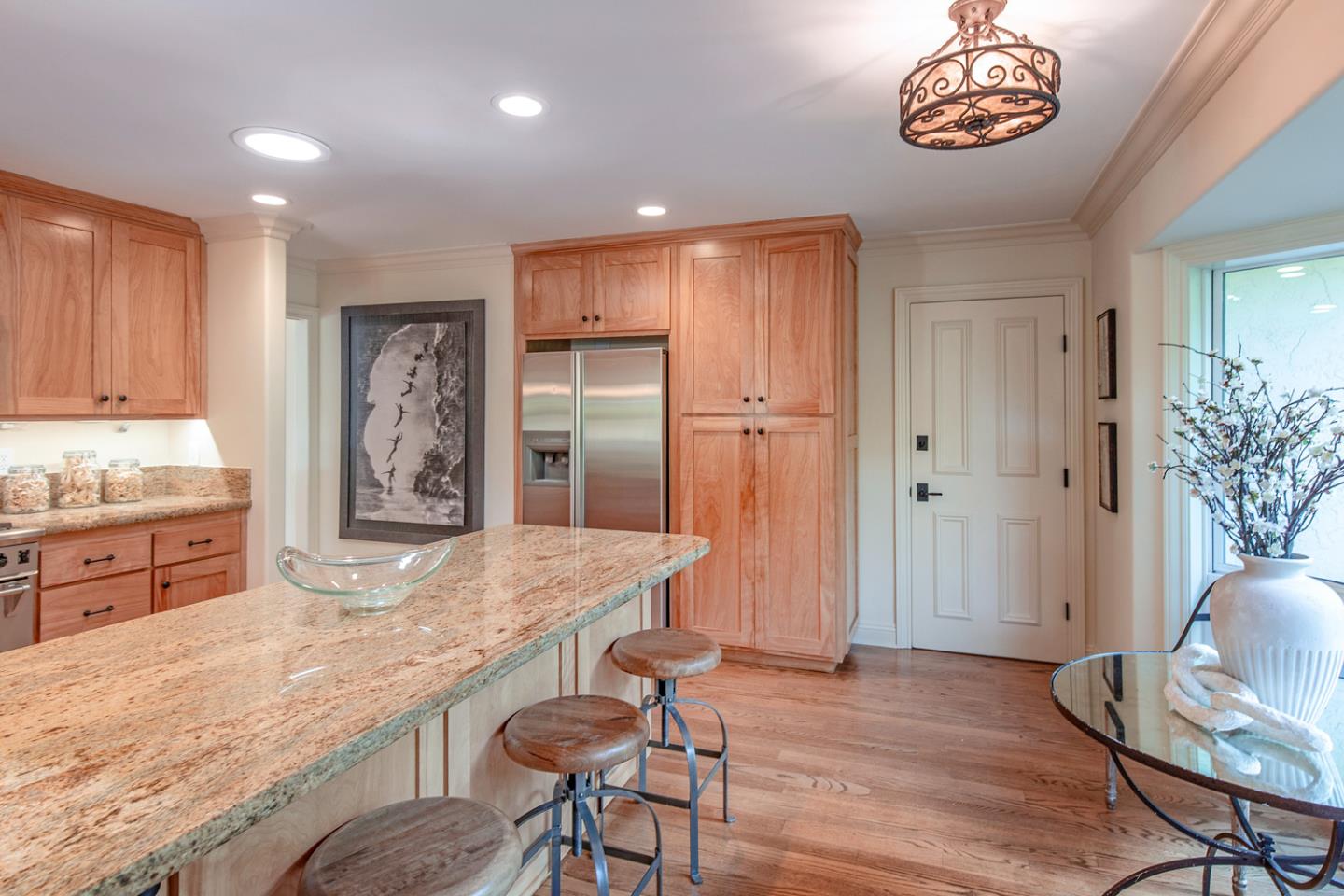 Detail Gallery Image 12 of 48 For 10961 Kester Dr, Cupertino,  CA 95014 - 2 Beds | 2 Baths