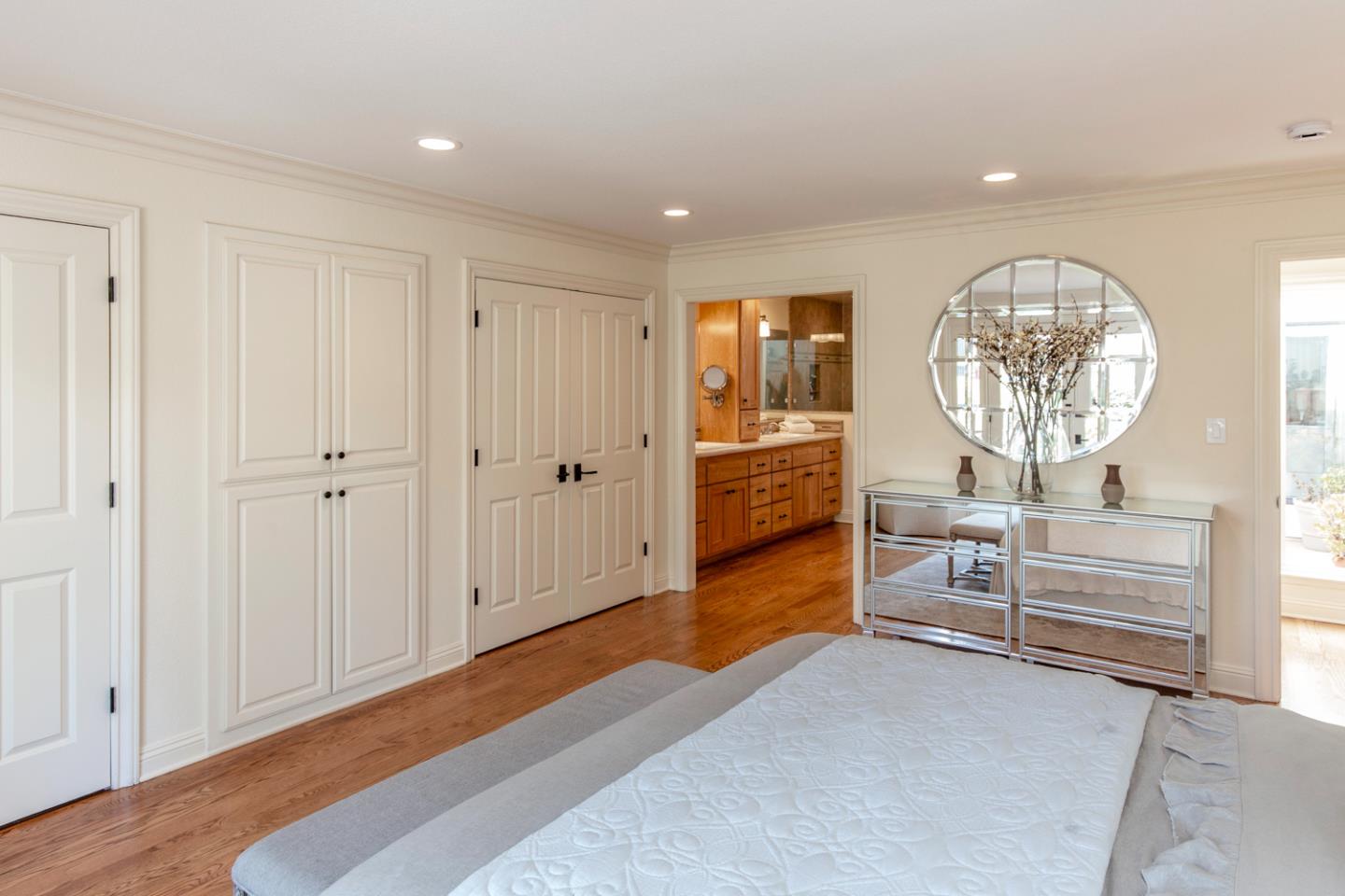 Detail Gallery Image 16 of 48 For 10961 Kester Dr, Cupertino,  CA 95014 - 2 Beds | 2 Baths