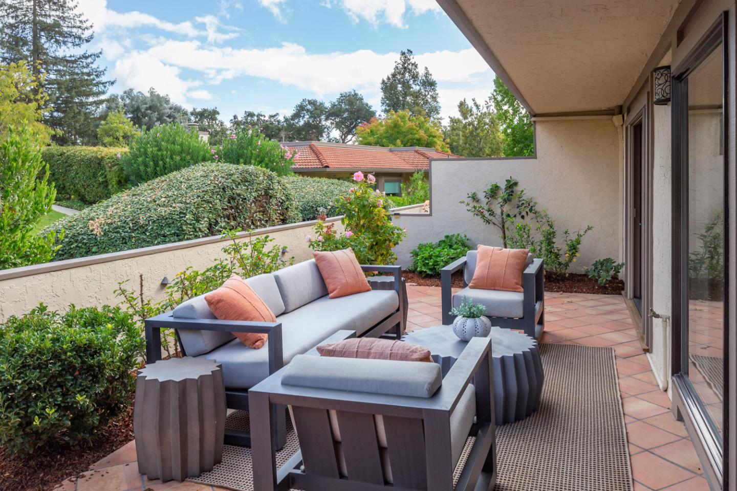 Detail Gallery Image 25 of 48 For 10961 Kester Dr, Cupertino,  CA 95014 - 2 Beds | 2 Baths