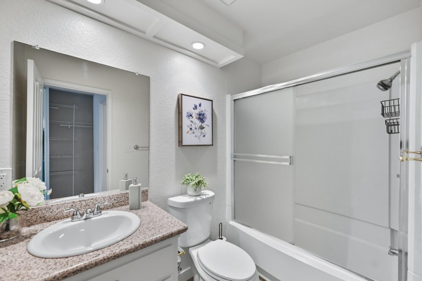 Detail Gallery Image 12 of 28 For 303 Garden Cmn, Livermore,  CA 94551 - 2 Beds | 2/1 Baths