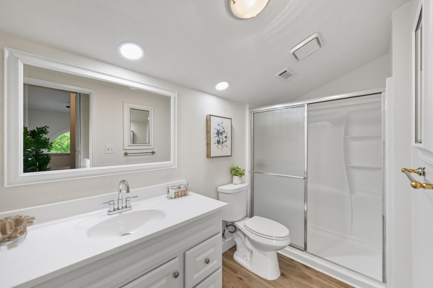 Detail Gallery Image 19 of 28 For 303 Garden Cmn, Livermore,  CA 94551 - 2 Beds | 2/1 Baths