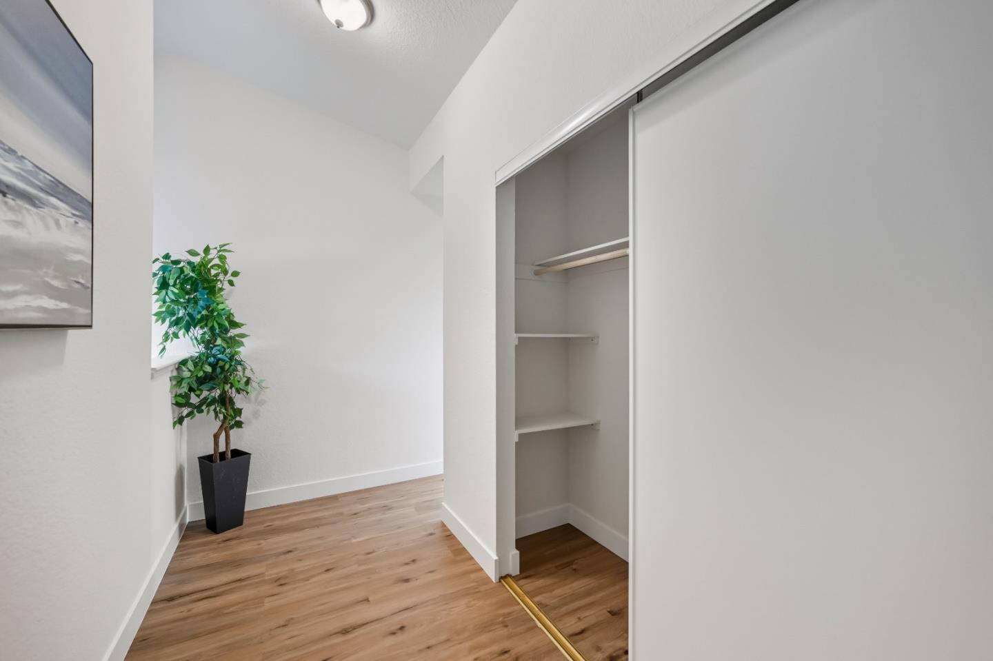 Detail Gallery Image 20 of 28 For 303 Garden Cmn, Livermore,  CA 94551 - 2 Beds | 2/1 Baths