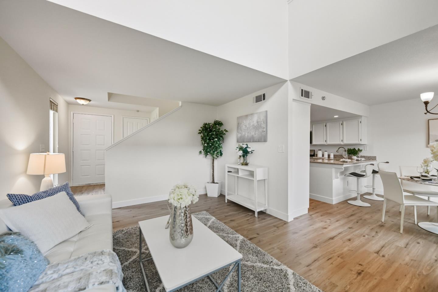 Detail Gallery Image 3 of 28 For 303 Garden Cmn, Livermore,  CA 94551 - 2 Beds | 2/1 Baths