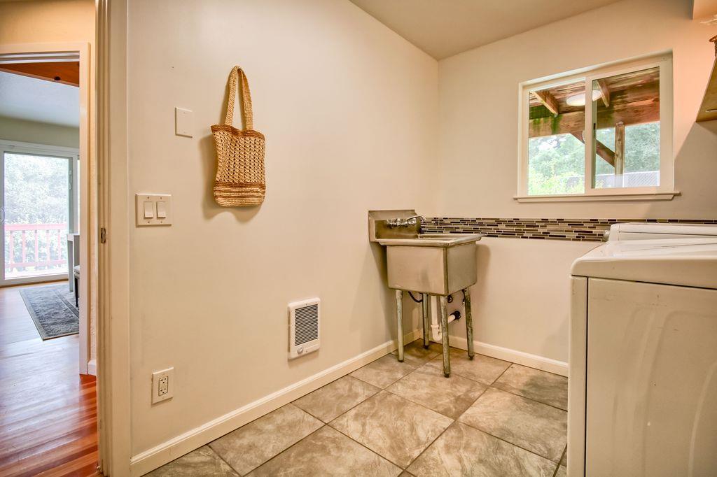 Detail Gallery Image 25 of 44 For 687 Calabasas Rd, Watsonville,  CA 95076 - 3 Beds | 2 Baths