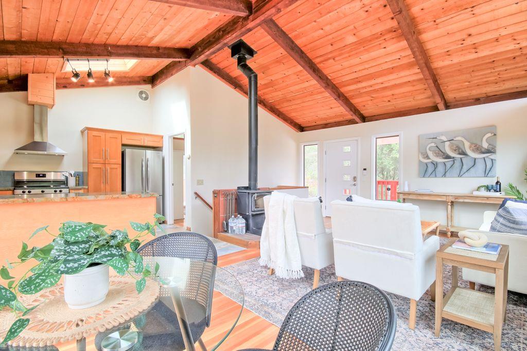 Detail Gallery Image 8 of 44 For 687 Calabasas Rd, Watsonville,  CA 95076 - 3 Beds | 2 Baths