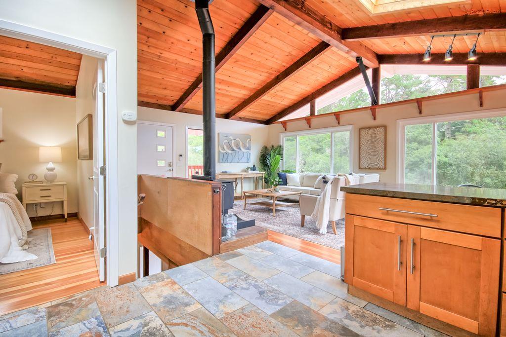 Detail Gallery Image 9 of 44 For 687 Calabasas Rd, Watsonville,  CA 95076 - 3 Beds | 2 Baths