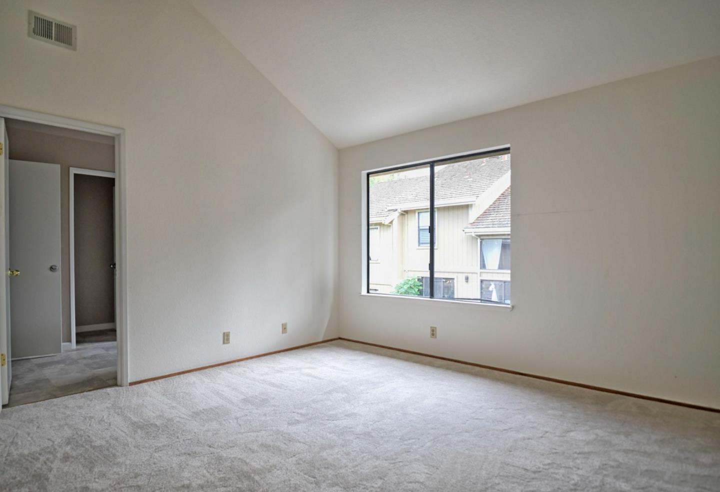 Detail Gallery Image 12 of 27 For 584 Valeri Ruth Ct, Santa Clara,  CA 95050 - 2 Beds | 2 Baths