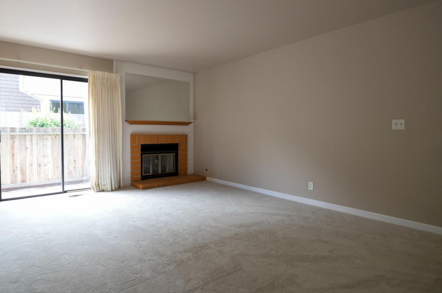 Detail Gallery Image 3 of 27 For 584 Valeri Ruth Ct, Santa Clara,  CA 95050 - 2 Beds | 2 Baths