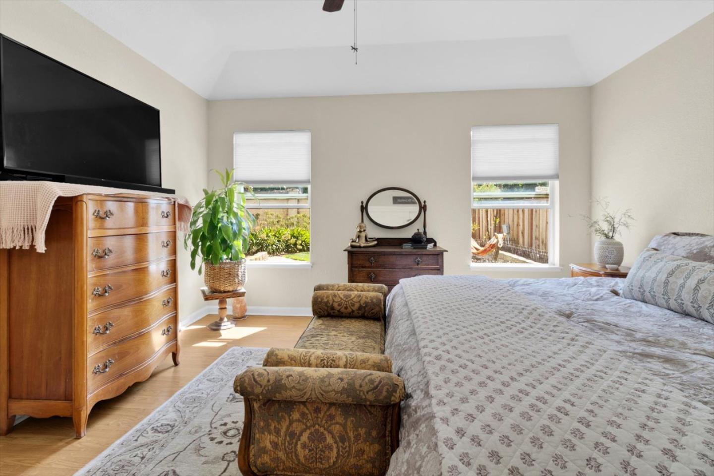 Detail Gallery Image 19 of 33 For 8 Bristol Cir, Salinas,  CA 93906 - 3 Beds | 2 Baths