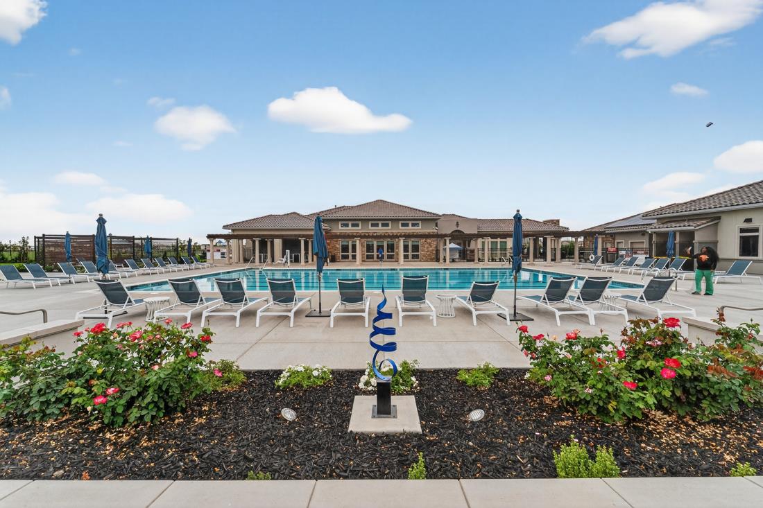 Detail Gallery Image 43 of 46 For 6707 Oakum Way, Stockton,  CA 95219 - 4 Beds | 2/1 Baths