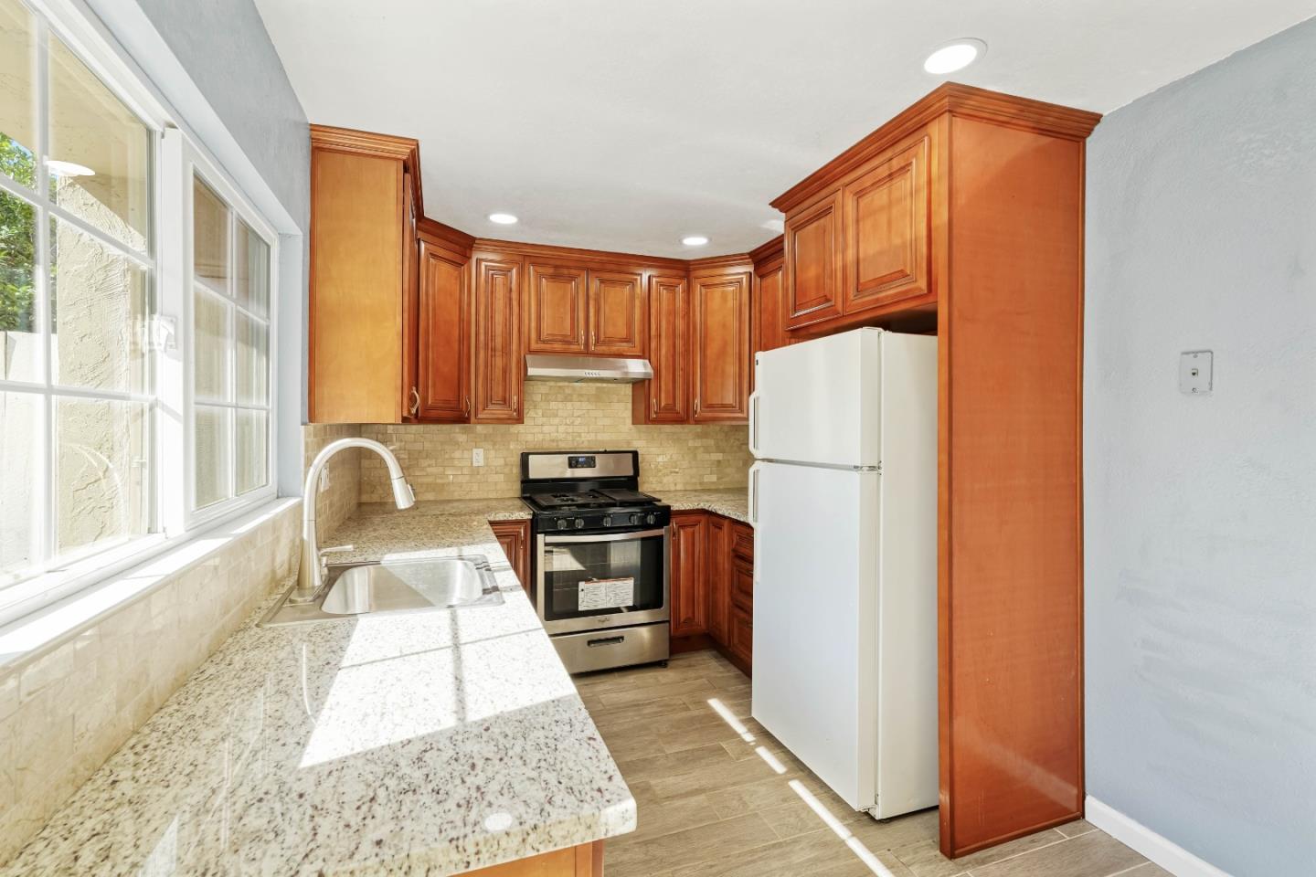 Detail Gallery Image 12 of 36 For 573 Bamboo Ct, San Jose,  CA 95111 - 3 Beds | 1/1 Baths