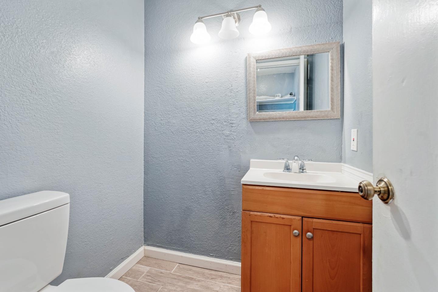Detail Gallery Image 13 of 36 For 573 Bamboo Ct, San Jose,  CA 95111 - 3 Beds | 1/1 Baths