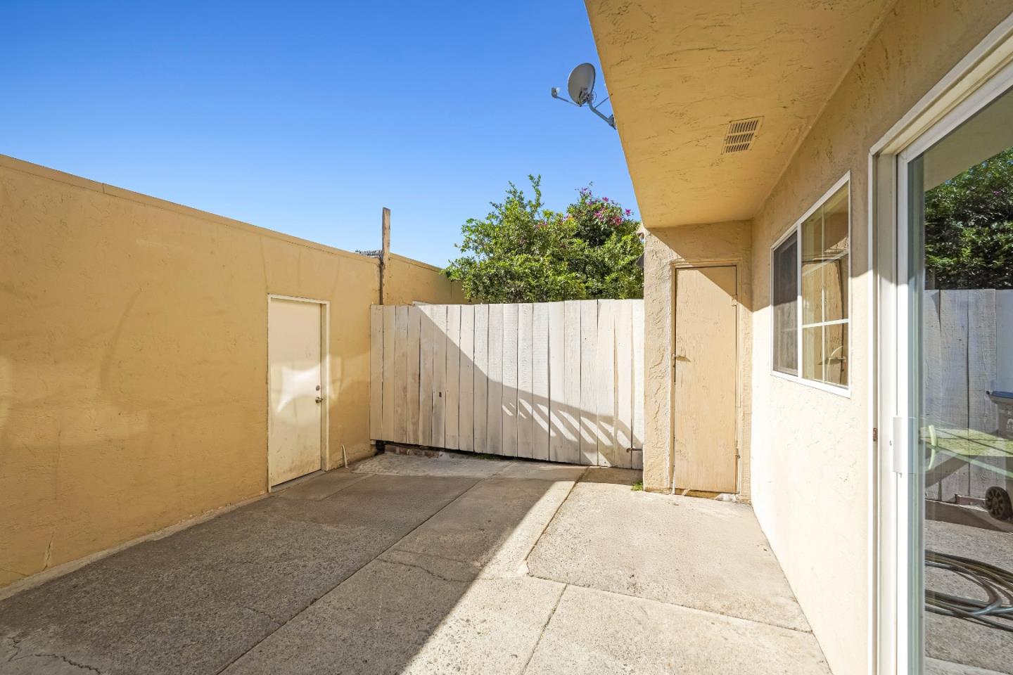 Detail Gallery Image 29 of 36 For 573 Bamboo Ct, San Jose,  CA 95111 - 3 Beds | 1/1 Baths