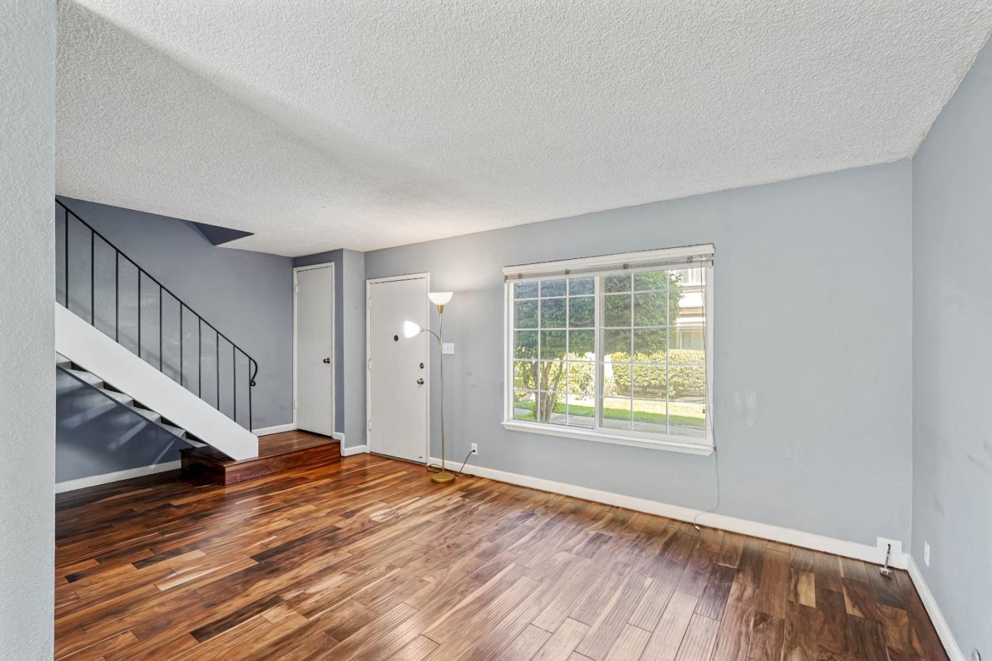 Detail Gallery Image 8 of 36 For 573 Bamboo Ct, San Jose,  CA 95111 - 3 Beds | 1/1 Baths