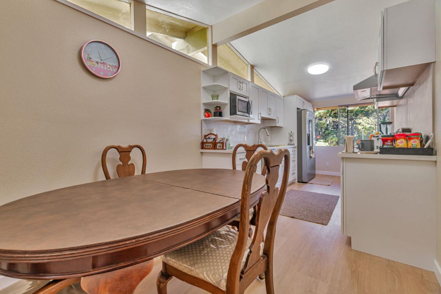 Detail Gallery Image 12 of 28 For 2410 Bantry Ln, South San Francisco,  CA 94080 - 3 Beds | 2 Baths