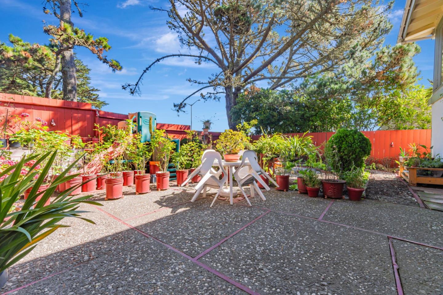 Detail Gallery Image 22 of 28 For 2410 Bantry Ln, South San Francisco,  CA 94080 - 3 Beds | 2 Baths