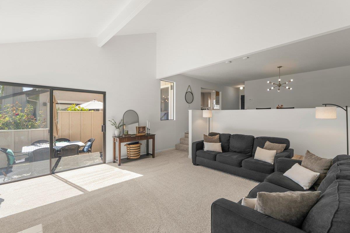 Detail Gallery Image 10 of 32 For 280 Joes Ln, Hollister,  CA 95023 - 2 Beds | 2/1 Baths