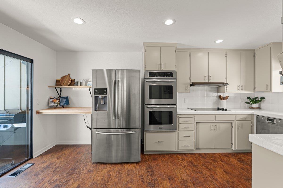 Detail Gallery Image 3 of 32 For 280 Joes Ln, Hollister,  CA 95023 - 2 Beds | 2/1 Baths