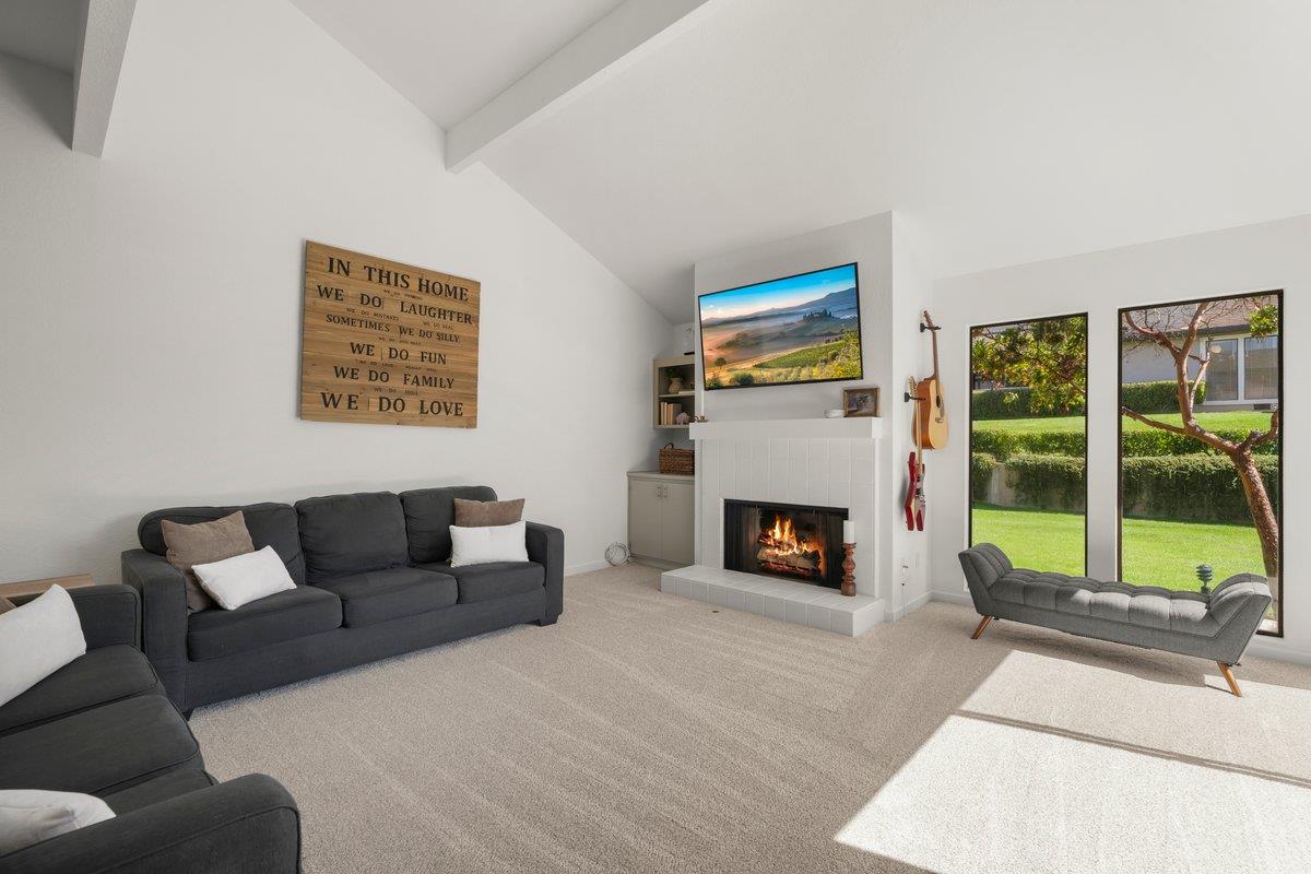 Detail Gallery Image 9 of 32 For 280 Joes Ln, Hollister,  CA 95023 - 2 Beds | 2/1 Baths