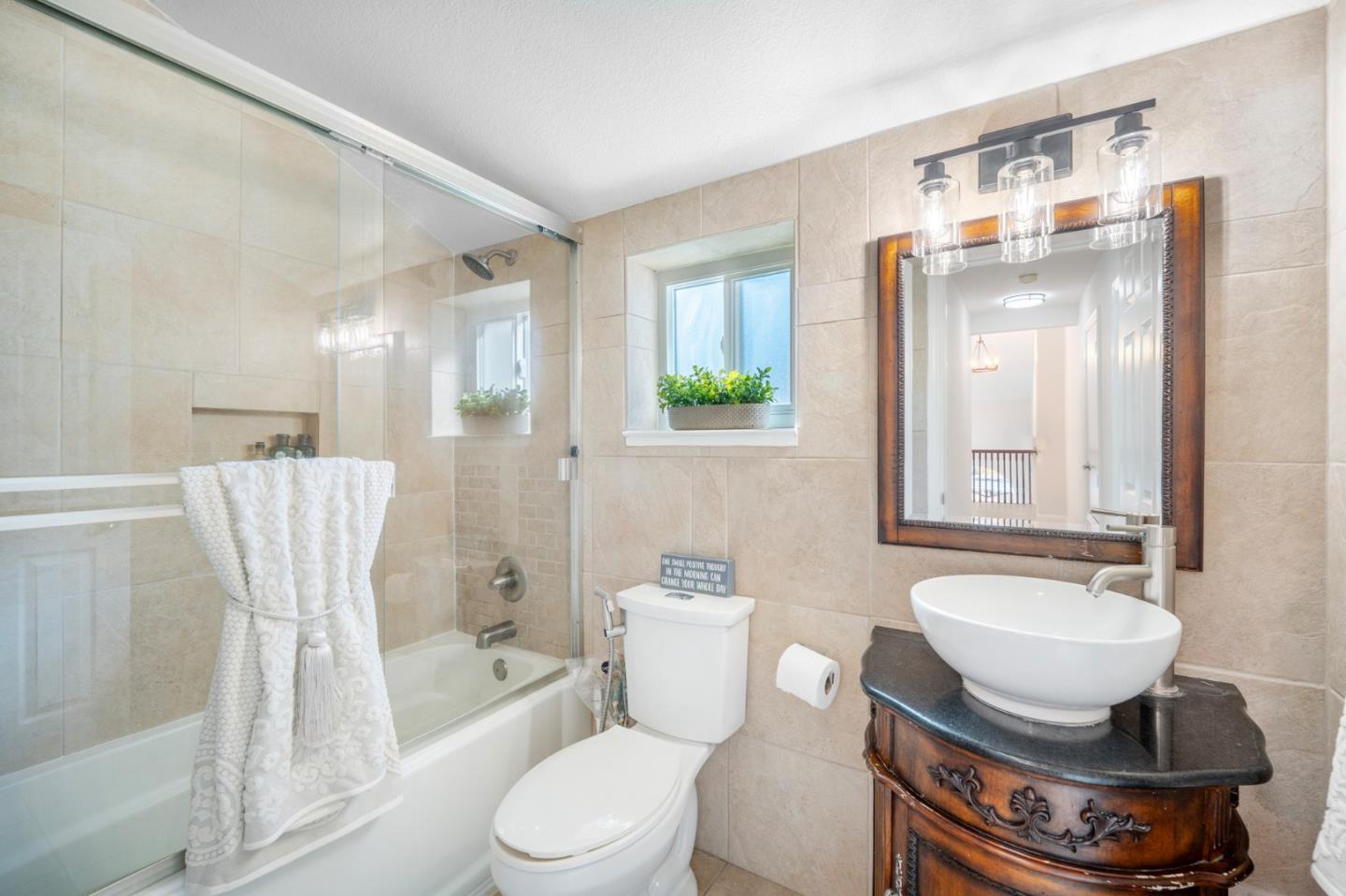 Detail Gallery Image 17 of 28 For 945 Oak Park Dr, Morgan Hill,  CA 95037 - 3 Beds | 2/1 Baths