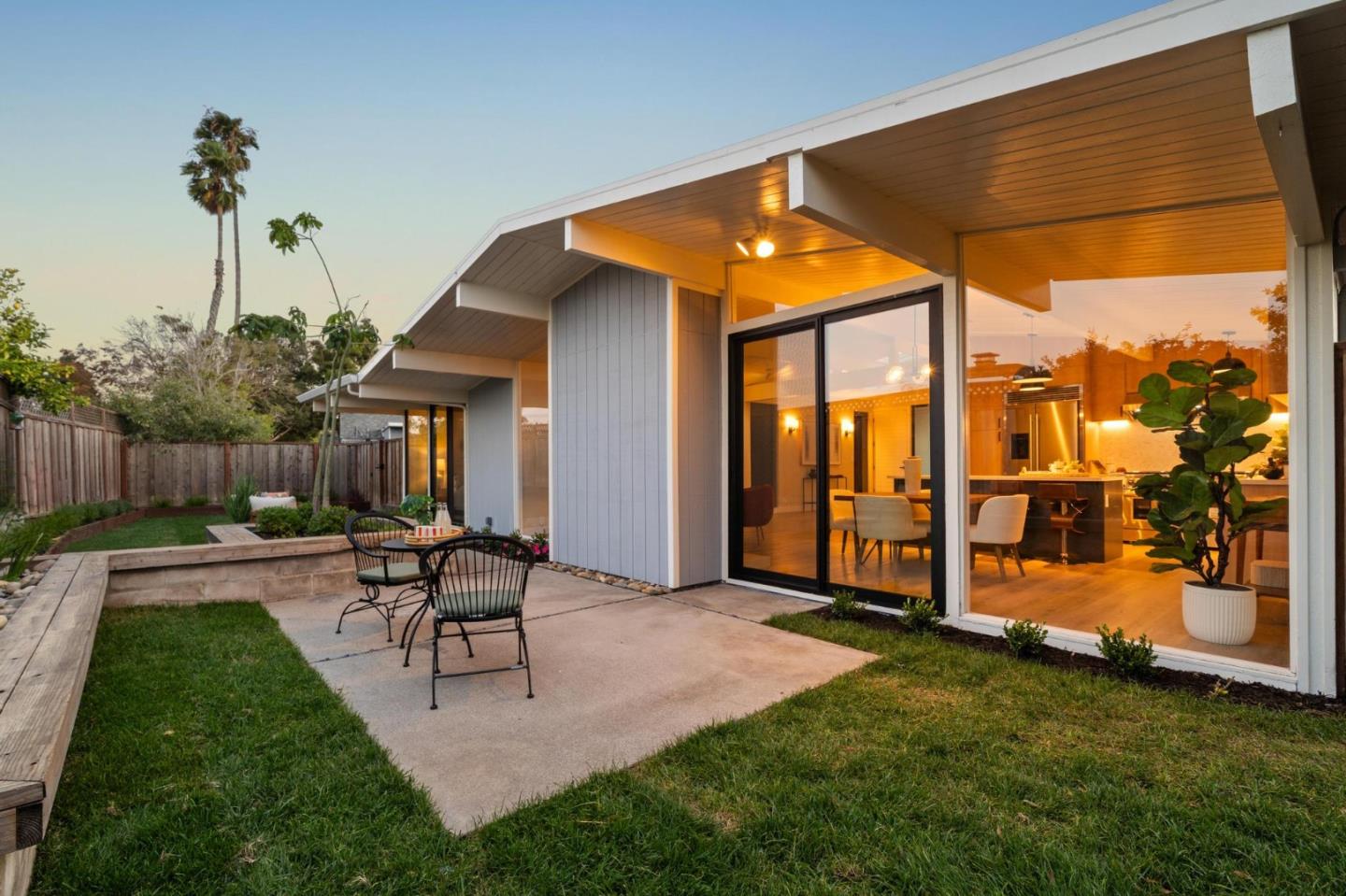 Detail Gallery Image 3 of 55 For 224 Loon Ct, Foster City,  CA 94404 - 4 Beds | 2 Baths