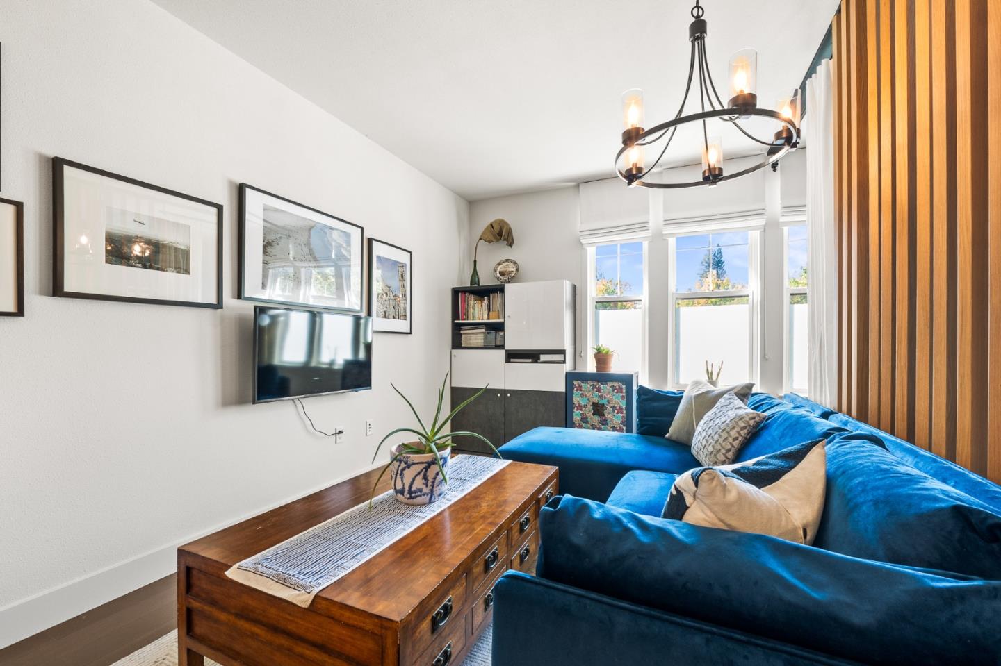 Detail Gallery Image 2 of 27 For 1000 Dewing Ave #204,  Lafayette,  CA 94549 - 1 Beds | 1/1 Baths