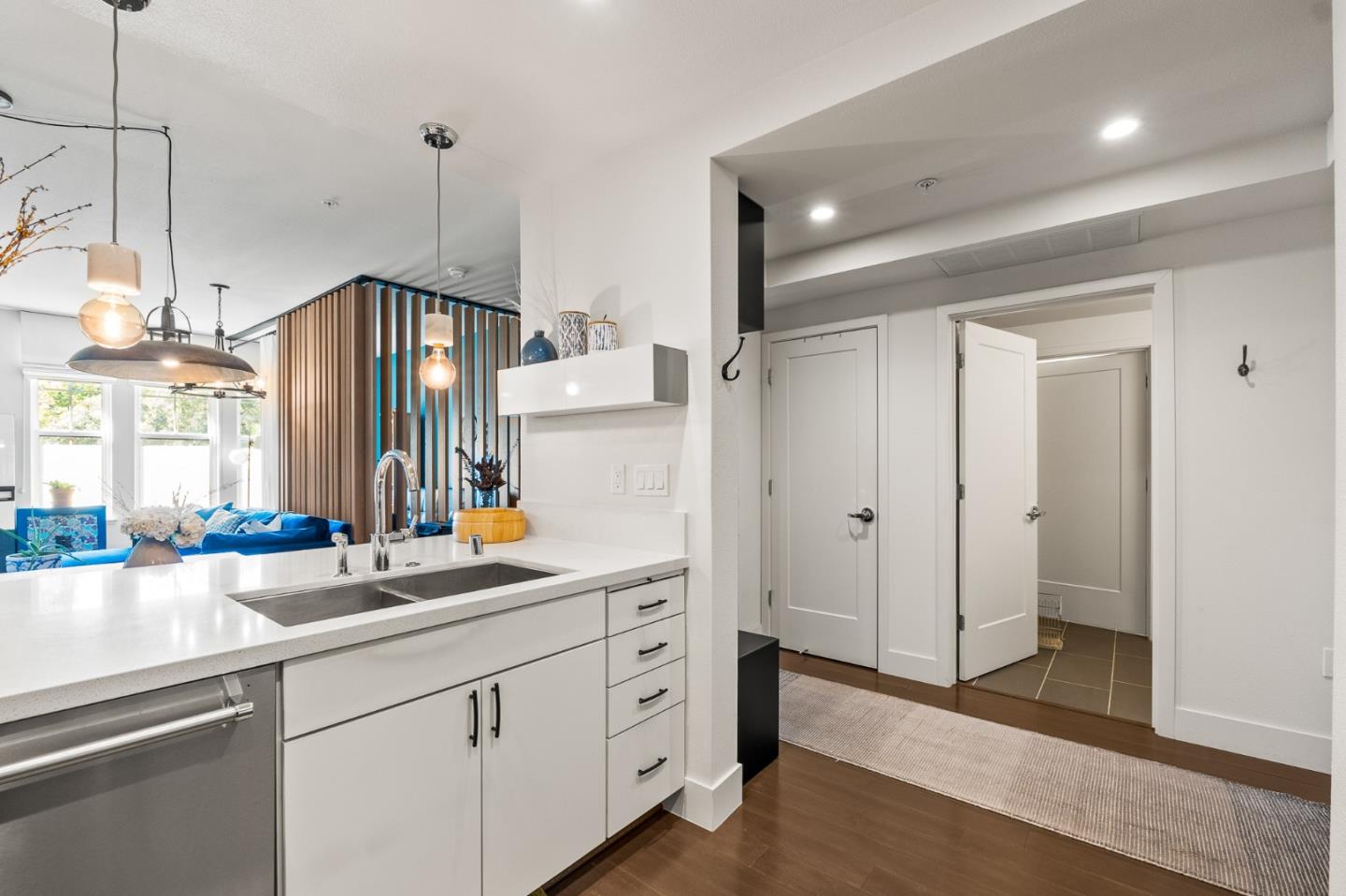 Detail Gallery Image 6 of 27 For 1000 Dewing Ave #204,  Lafayette,  CA 94549 - 1 Beds | 1/1 Baths