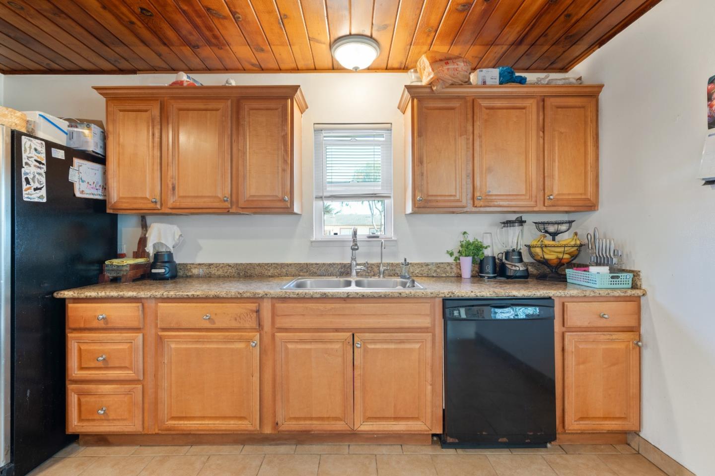 Detail Gallery Image 12 of 25 For 1313 Ramona Ave, Salinas,  CA 93906 - 4 Beds | 2 Baths