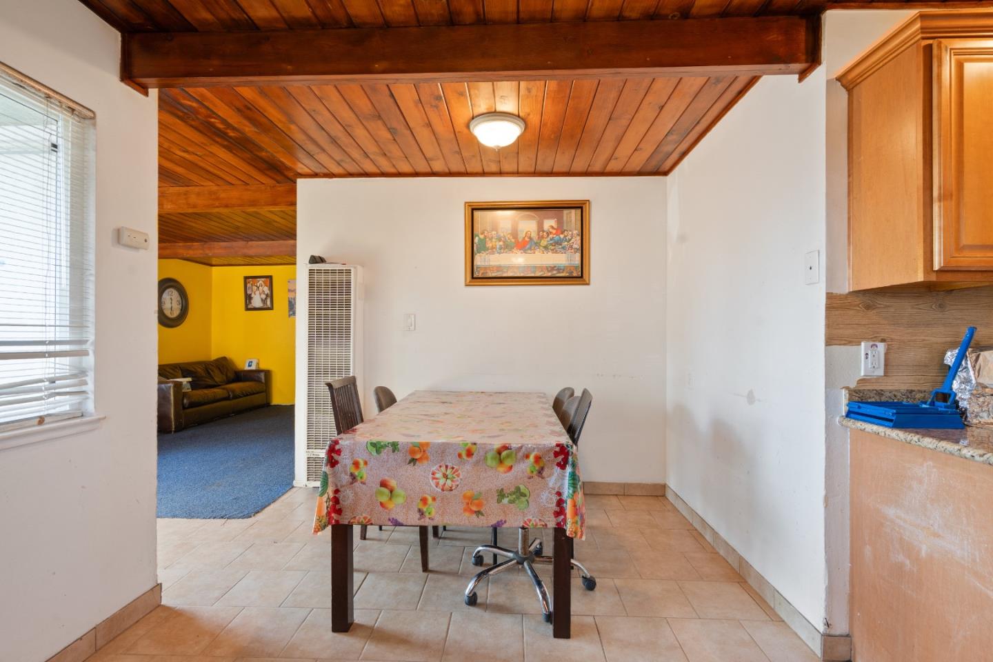 Detail Gallery Image 13 of 25 For 1313 Ramona Ave, Salinas,  CA 93906 - 4 Beds | 2 Baths