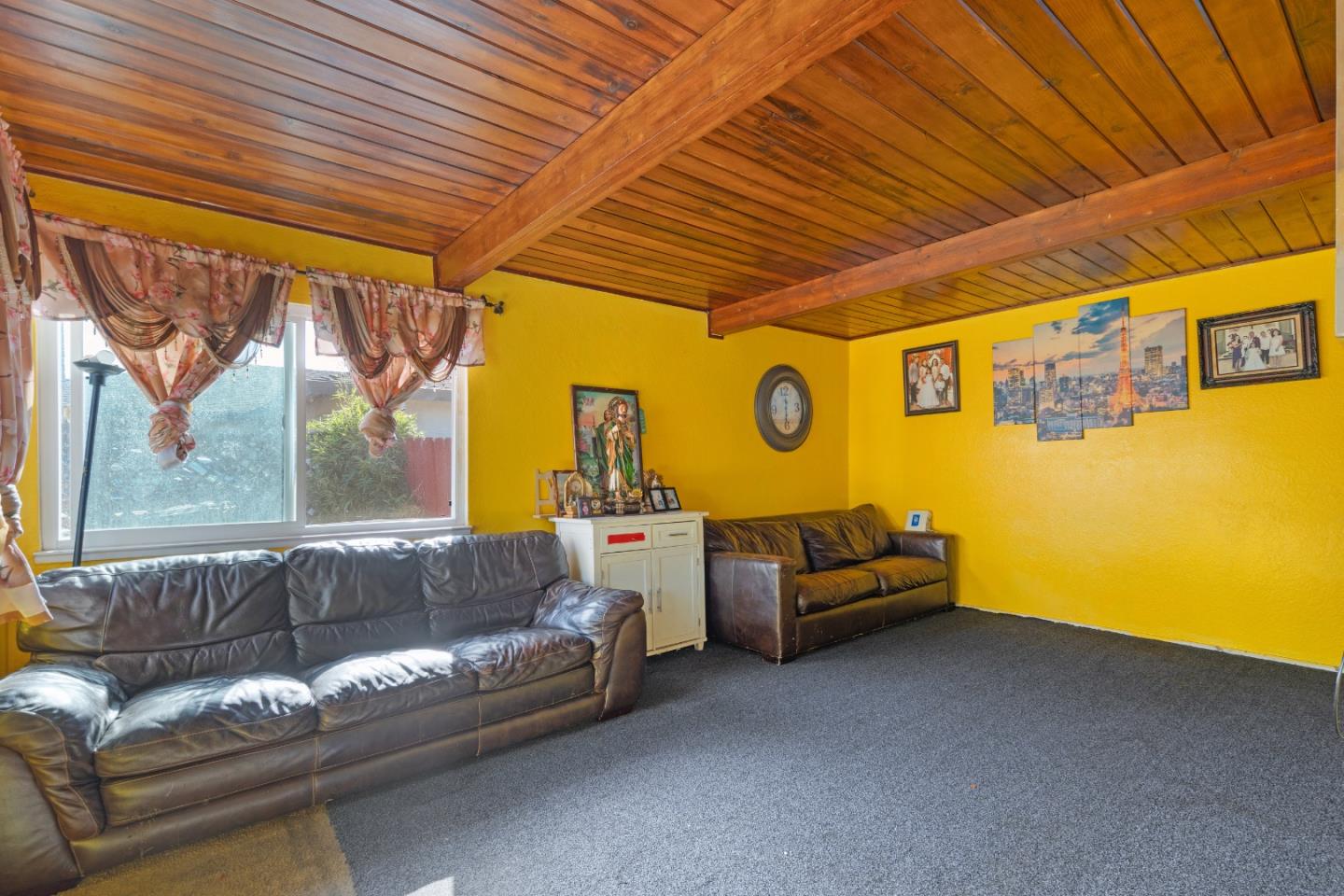 Detail Gallery Image 8 of 25 For 1313 Ramona Ave, Salinas,  CA 93906 - 4 Beds | 2 Baths