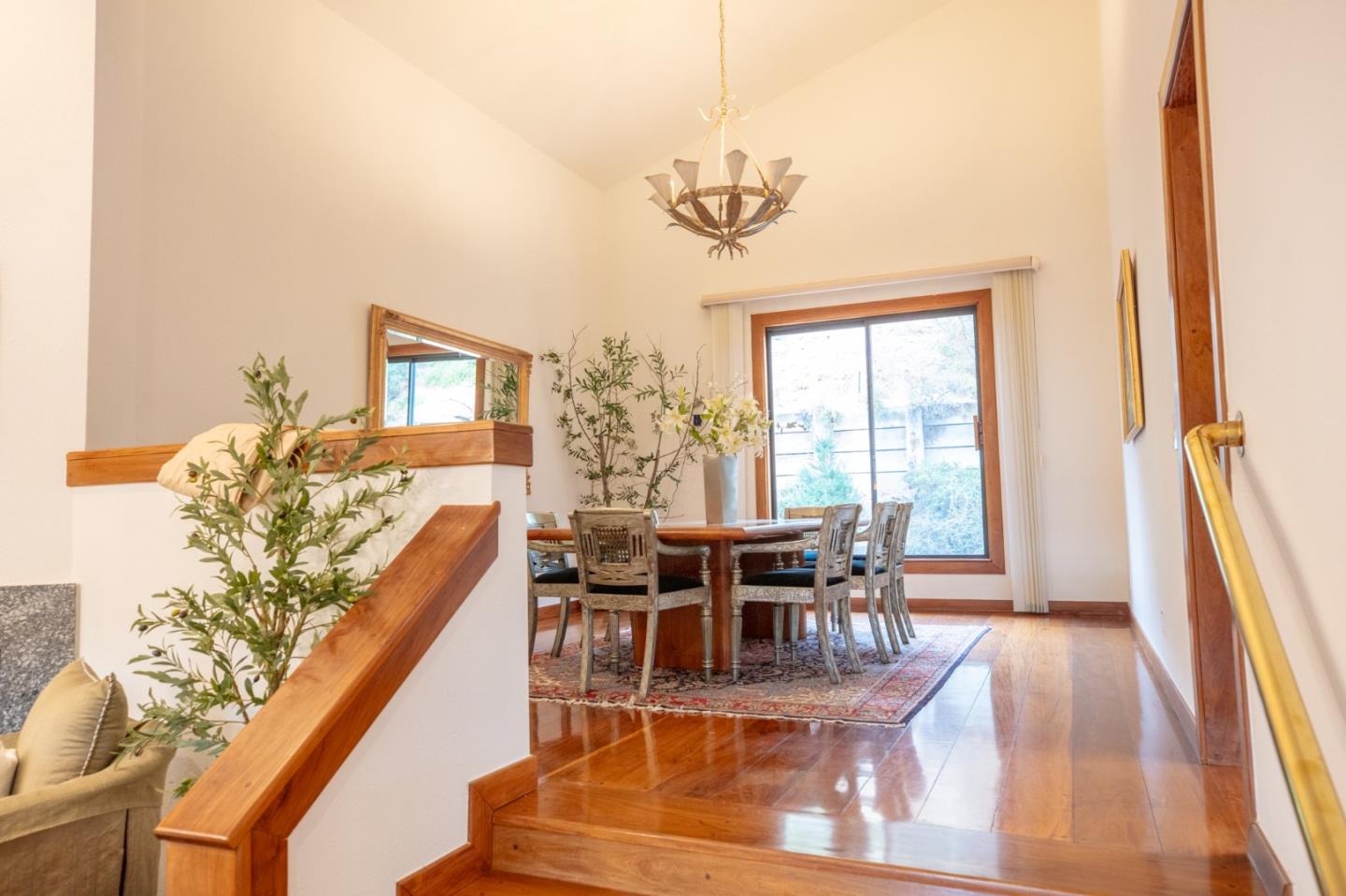 Detail Gallery Image 14 of 82 For 16012 Flintlock Rd, Cupertino,  CA 95014 - 8 Beds | 7/1 Baths