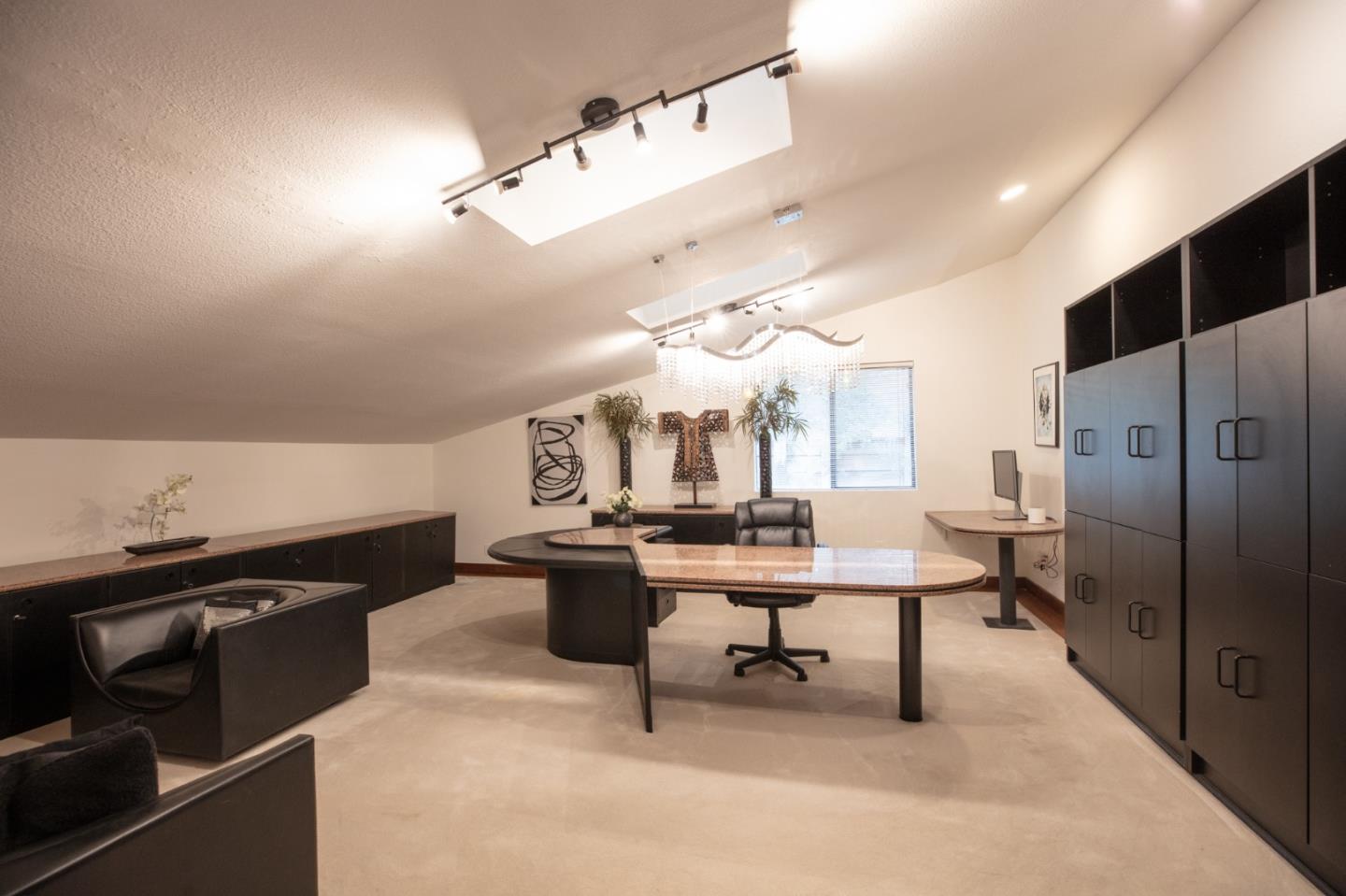 Detail Gallery Image 36 of 82 For 16012 Flintlock Rd, Cupertino,  CA 95014 - 8 Beds | 7/1 Baths