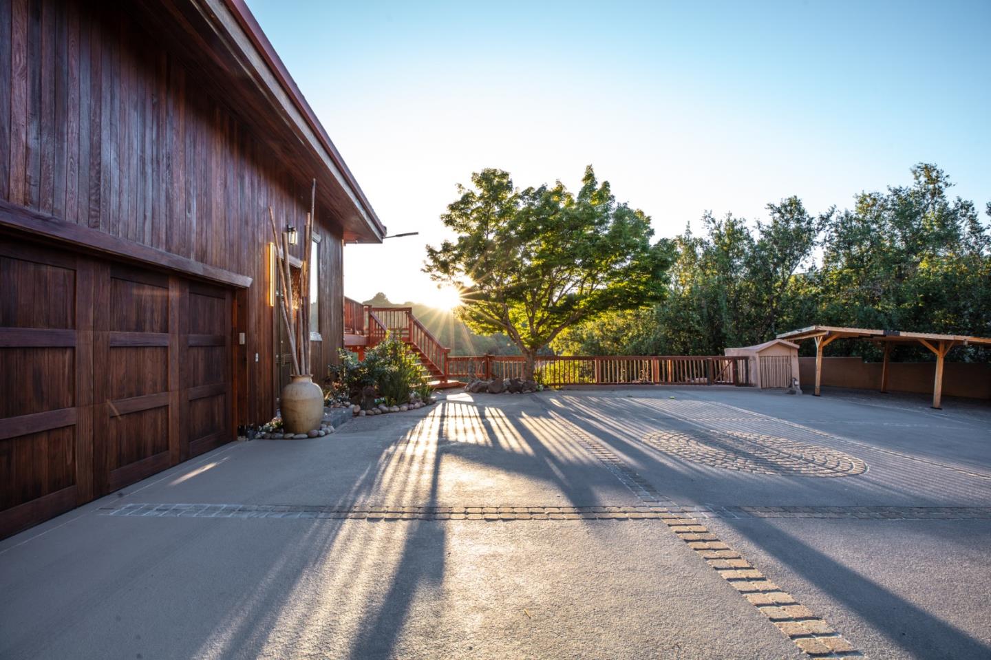 Detail Gallery Image 4 of 82 For 16012 Flintlock Rd, Cupertino,  CA 95014 - 8 Beds | 7/1 Baths