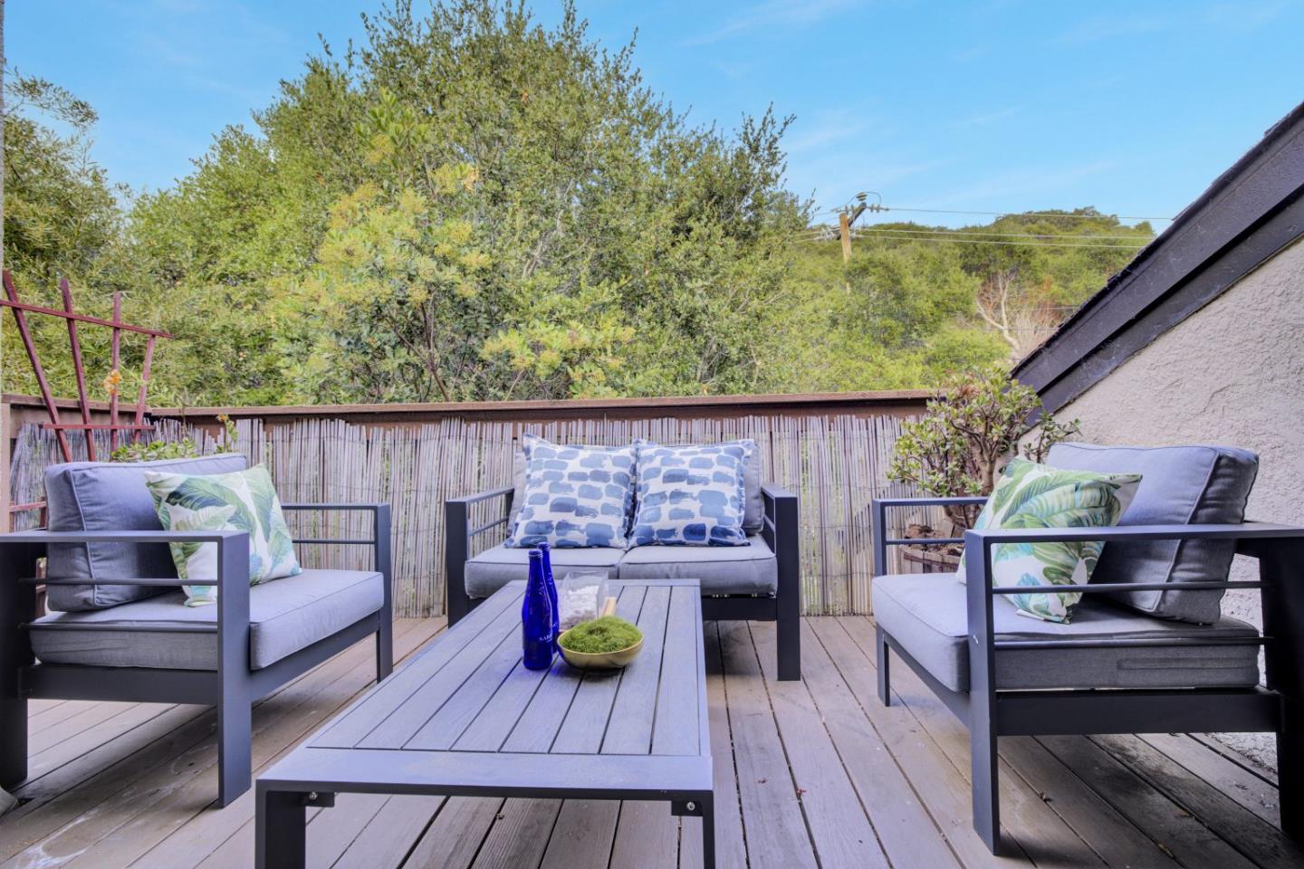 Detail Gallery Image 10 of 29 For 2369 Ticonderoga Dr, San Mateo,  CA 94402 - 2 Beds | 2/1 Baths