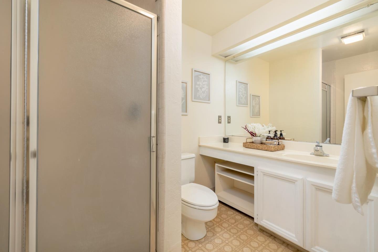Detail Gallery Image 18 of 29 For 2369 Ticonderoga Dr, San Mateo,  CA 94402 - 2 Beds | 2/1 Baths