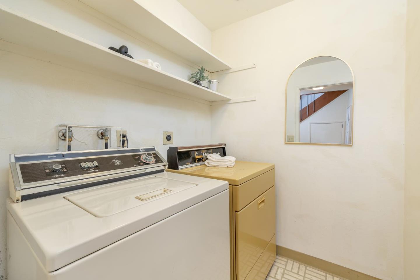 Detail Gallery Image 20 of 29 For 2369 Ticonderoga Dr, San Mateo,  CA 94402 - 2 Beds | 2/1 Baths