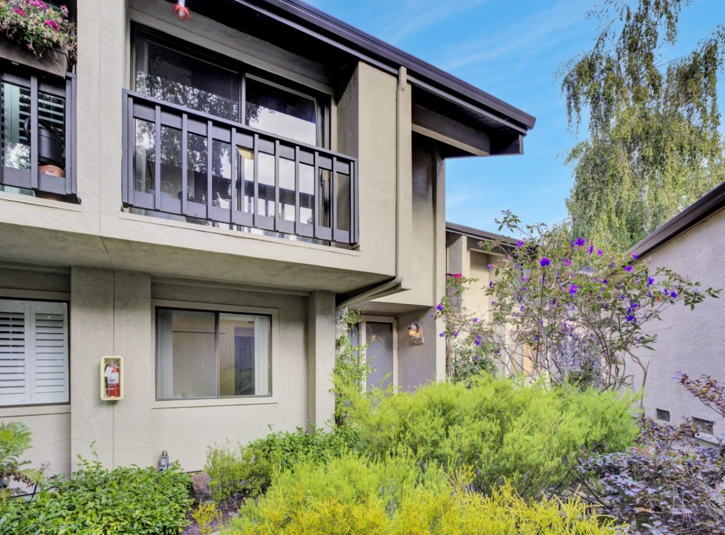 Detail Gallery Image 22 of 29 For 2369 Ticonderoga Dr, San Mateo,  CA 94402 - 2 Beds | 2/1 Baths