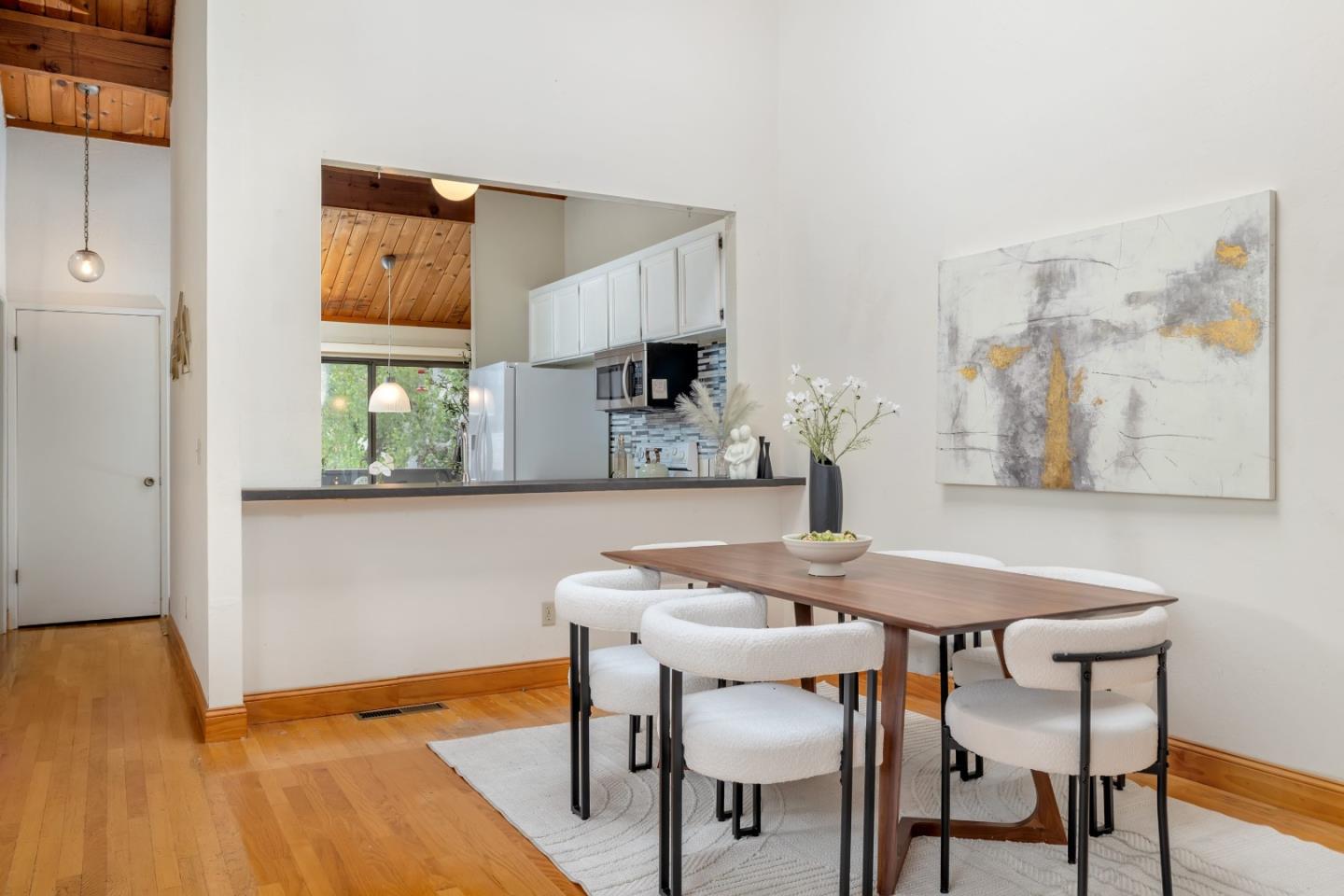 Detail Gallery Image 5 of 29 For 2369 Ticonderoga Dr, San Mateo,  CA 94402 - 2 Beds | 2/1 Baths