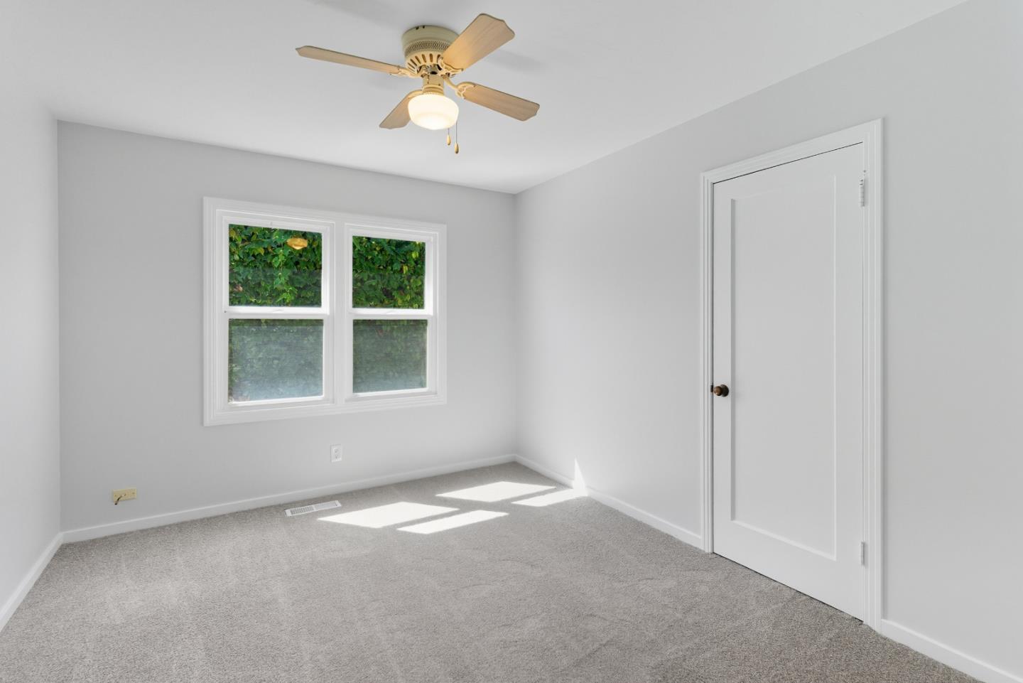 Detail Gallery Image 11 of 18 For 38 Clifford Ave, Watsonville,  CA 95076 - 3 Beds | 1/1 Baths