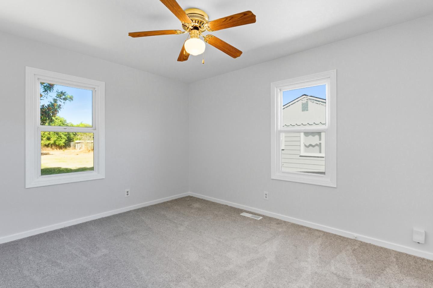 Detail Gallery Image 14 of 18 For 38 Clifford Ave, Watsonville,  CA 95076 - 3 Beds | 1/1 Baths