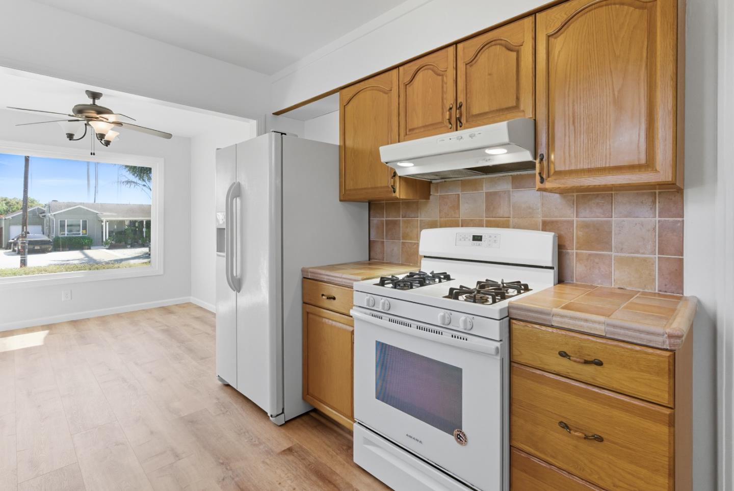 Detail Gallery Image 8 of 18 For 38 Clifford Ave, Watsonville,  CA 95076 - 3 Beds | 1/1 Baths