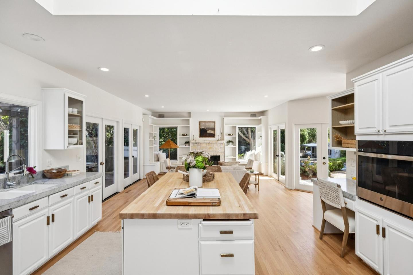 Detail Gallery Image 14 of 66 For 5700 Carmel Valley Rd, Carmel,  CA 93923 - 4 Beds | 3/1 Baths