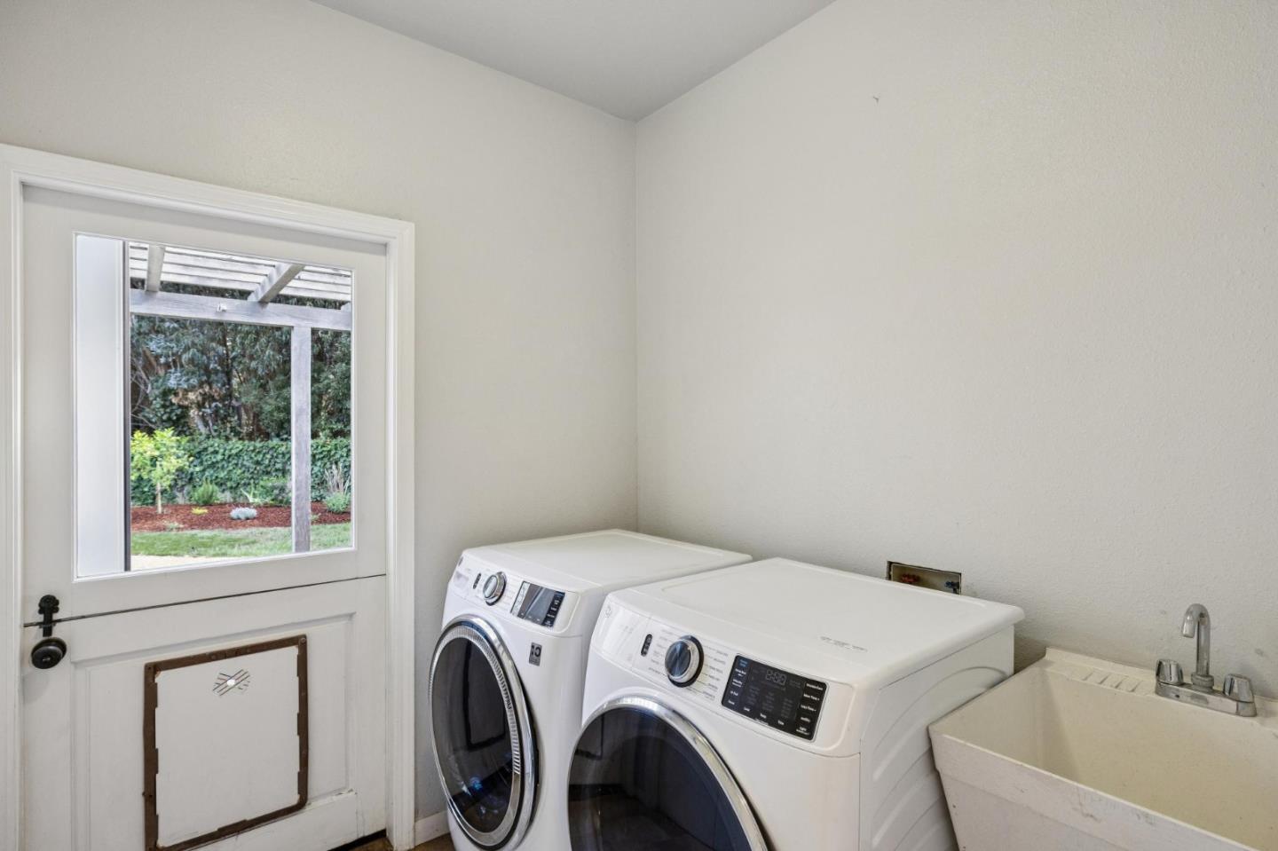 Detail Gallery Image 35 of 66 For 5700 Carmel Valley Rd, Carmel,  CA 93923 - 4 Beds | 3/1 Baths