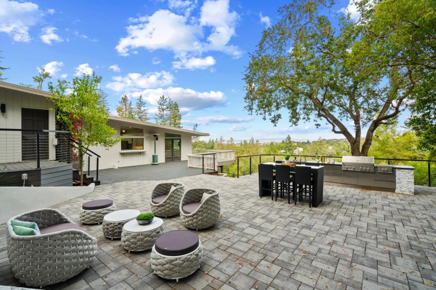 Detail Gallery Image 27 of 38 For 2987 Alexis Dr, Palo Alto,  CA 94304 - 4 Beds | 3/1 Baths