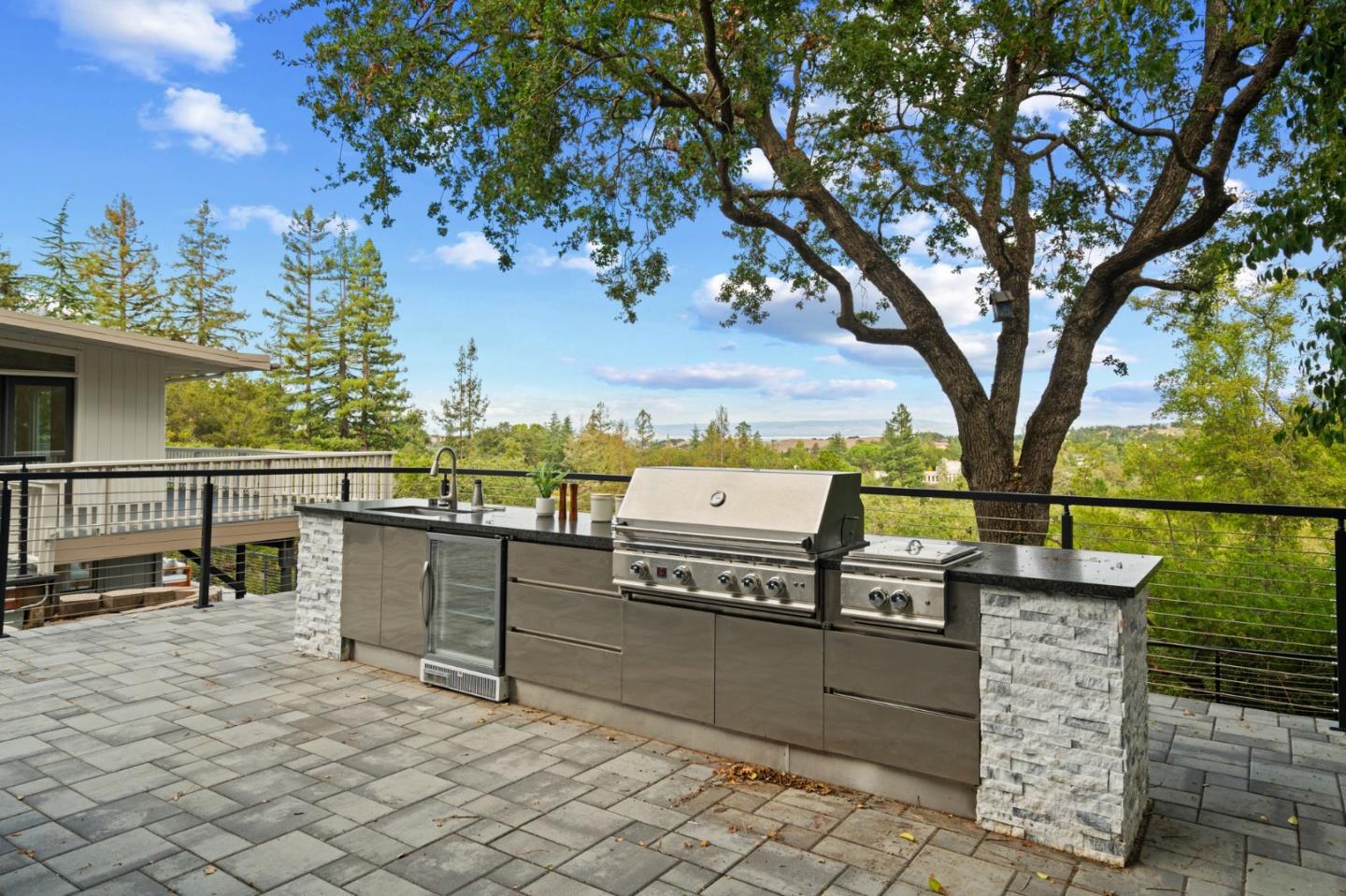 Detail Gallery Image 28 of 38 For 2987 Alexis Dr, Palo Alto,  CA 94304 - 4 Beds | 3/1 Baths