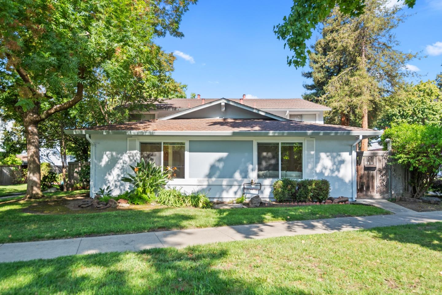 Detail Gallery Image 2 of 24 For 3211 Parkhaven Dr, San Jose,  CA 95132 - 2 Beds | 1 Baths