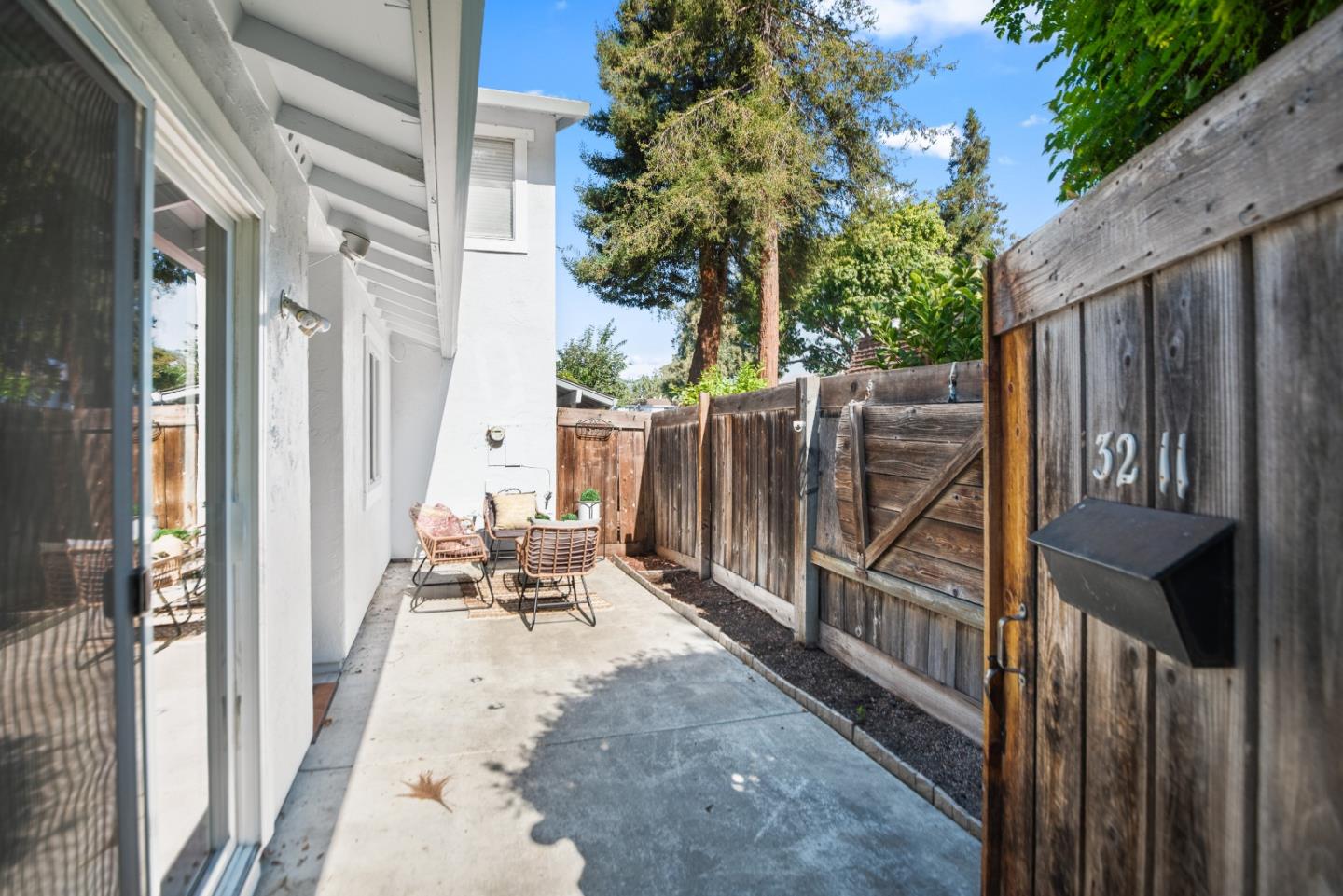 Detail Gallery Image 3 of 24 For 3211 Parkhaven Dr, San Jose,  CA 95132 - 2 Beds | 1 Baths